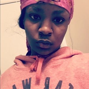 Meet your Posher, Nikaa